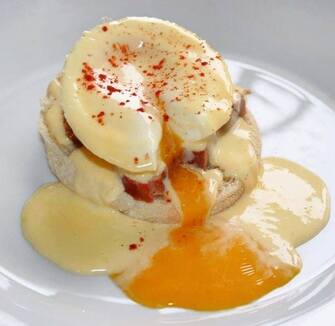 Olive Oil Hollandaise Sauce Picture